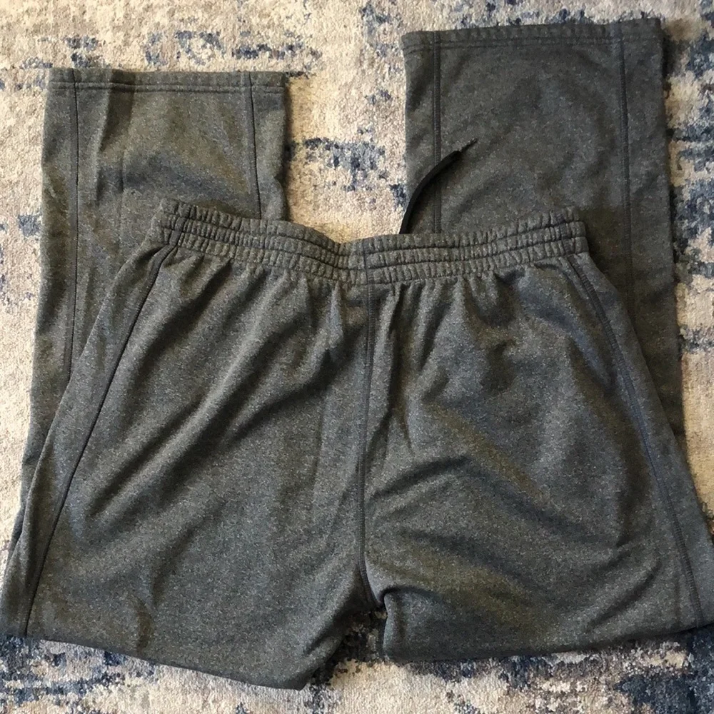 Men’s Nike Fleece Lined Sweatpants - Picture 3 of 5